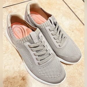 Aetrex Women's Teagan Beige Knit Sneakers Size 7.5-8